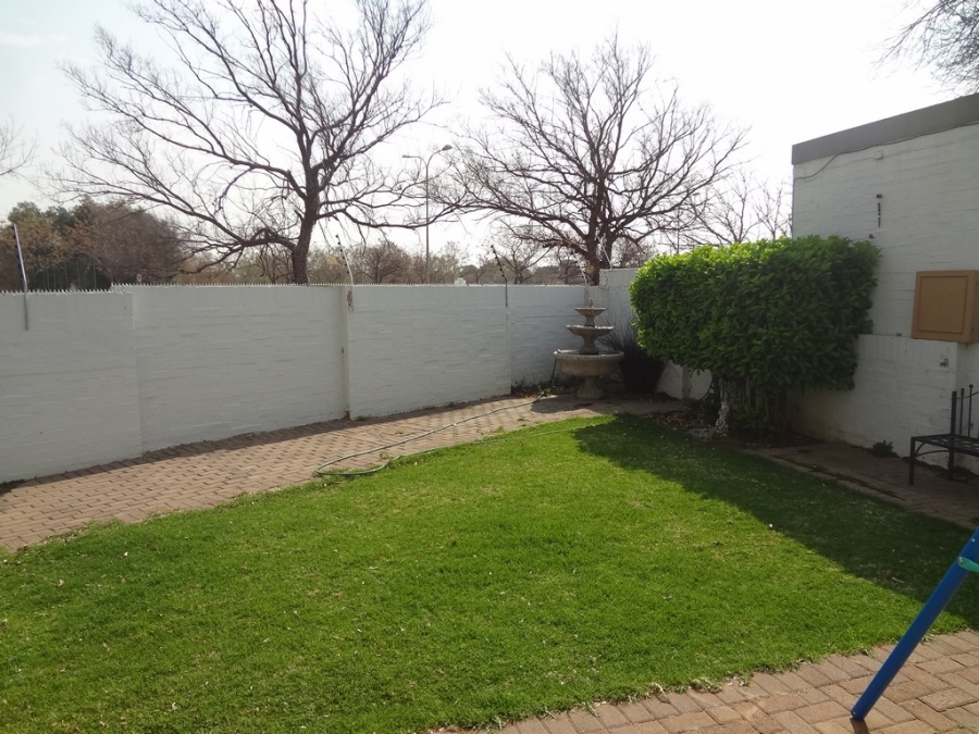 To Let 3 Bedroom Property for Rent in Bedelia Free State